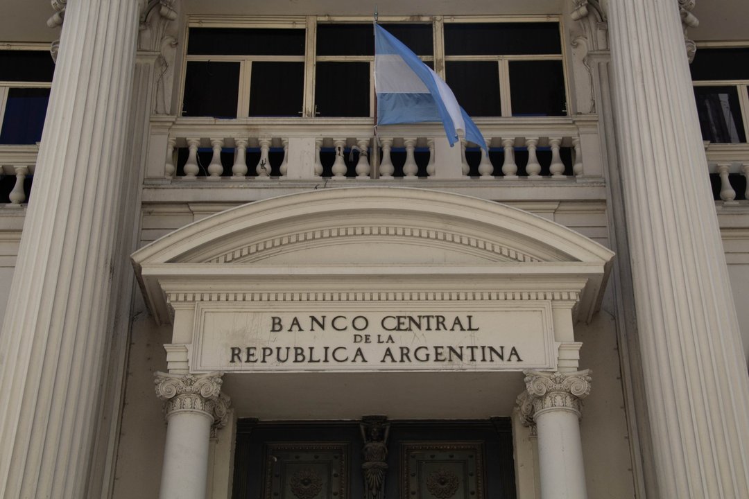 El Banco Central compró casi $1.000 millones en la primera quincena del mes