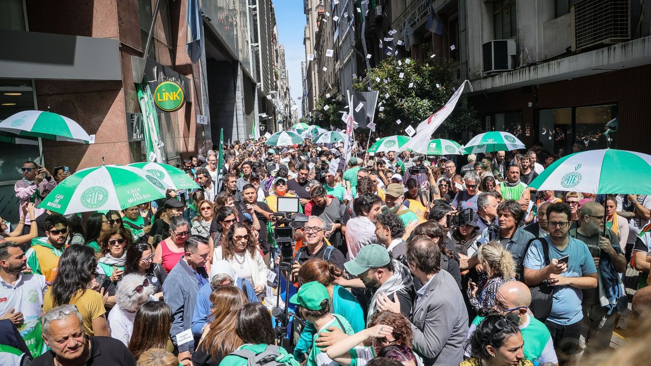 Estales se movilizan al Ministerio de Justicia por el despido de 2.400 trabajadores