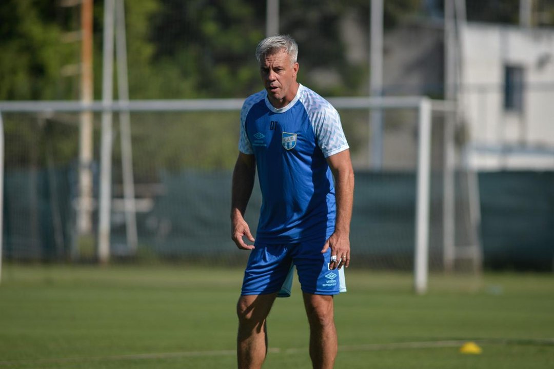 Lucas Pusineri comenzó su segundo ciclo como entrenador de Atlético Tucumán:  cuando debuta - Doble Amarilla