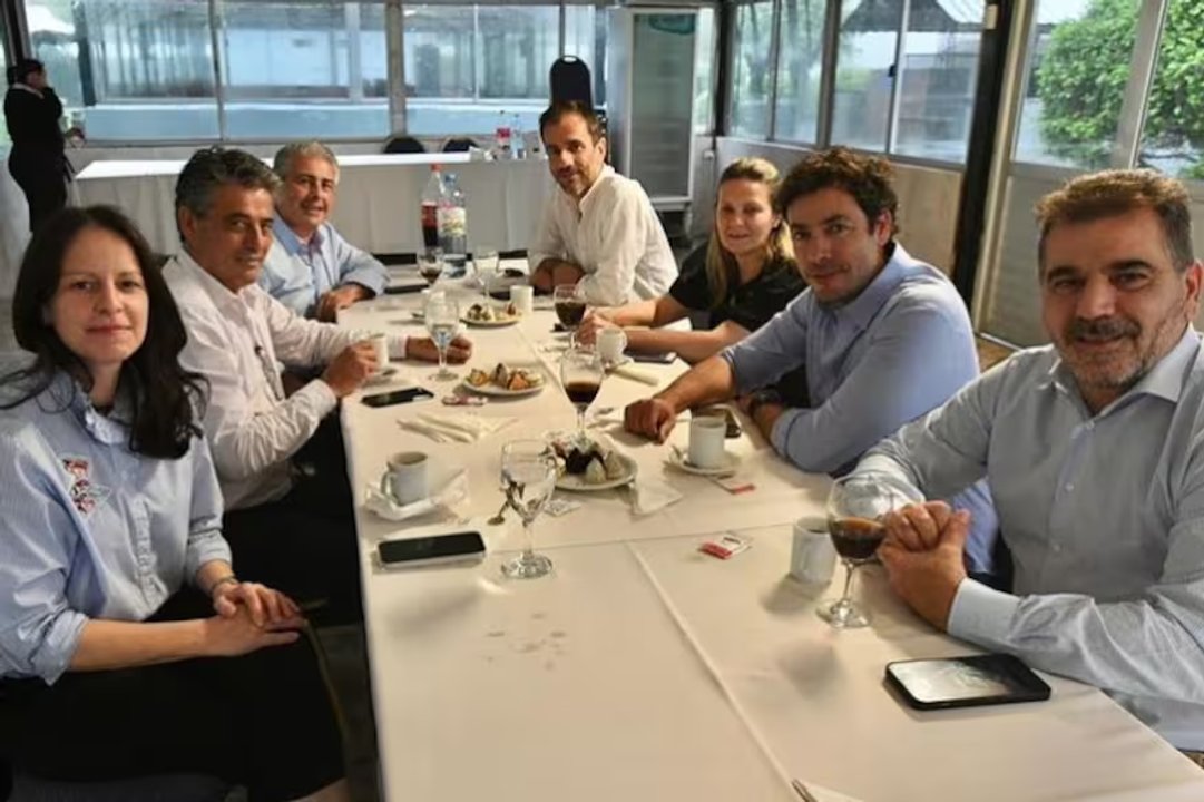 El PRO busca cerrar filas en medio de la fuga de intendentes y la presión por la alianza con LLA