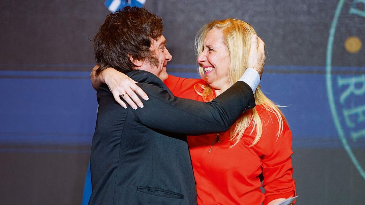 Doce horas antes de que Milei promocionara la estafa, Karina fue alertada de lo que podía suceder