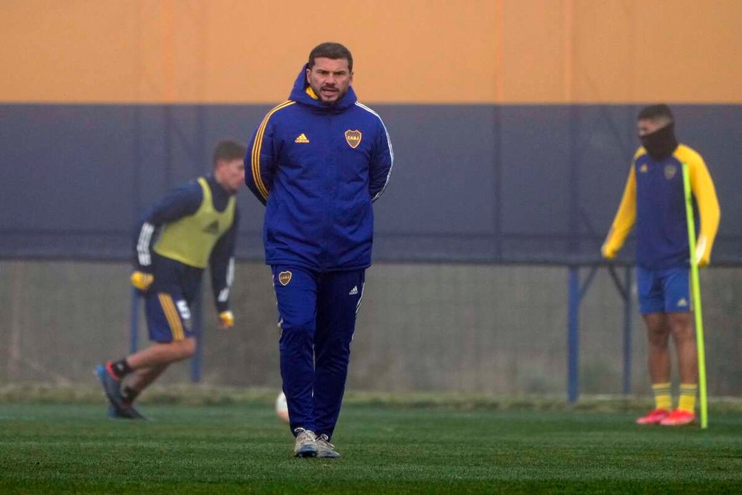 La nueva era de Herrón en Boca: Velasco titular y las pruebas en el mediocampo