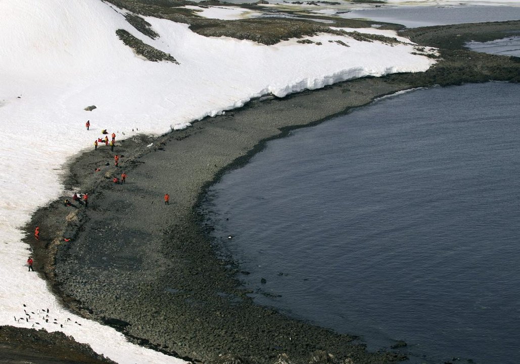 Evacuan las costas del sur de Chile tras un alerta por un posible tsunami