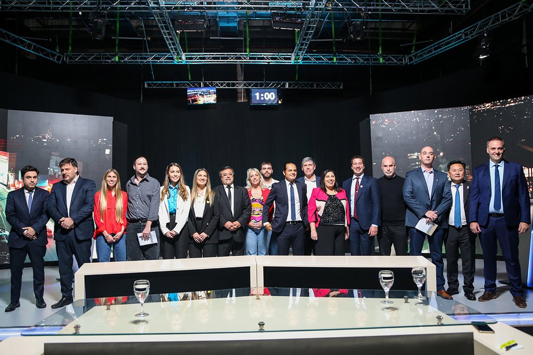 El ingenio porteño: Evolución usa QR, Santoro desarma motosierras y Marra hace analogías con "El Eternauta"