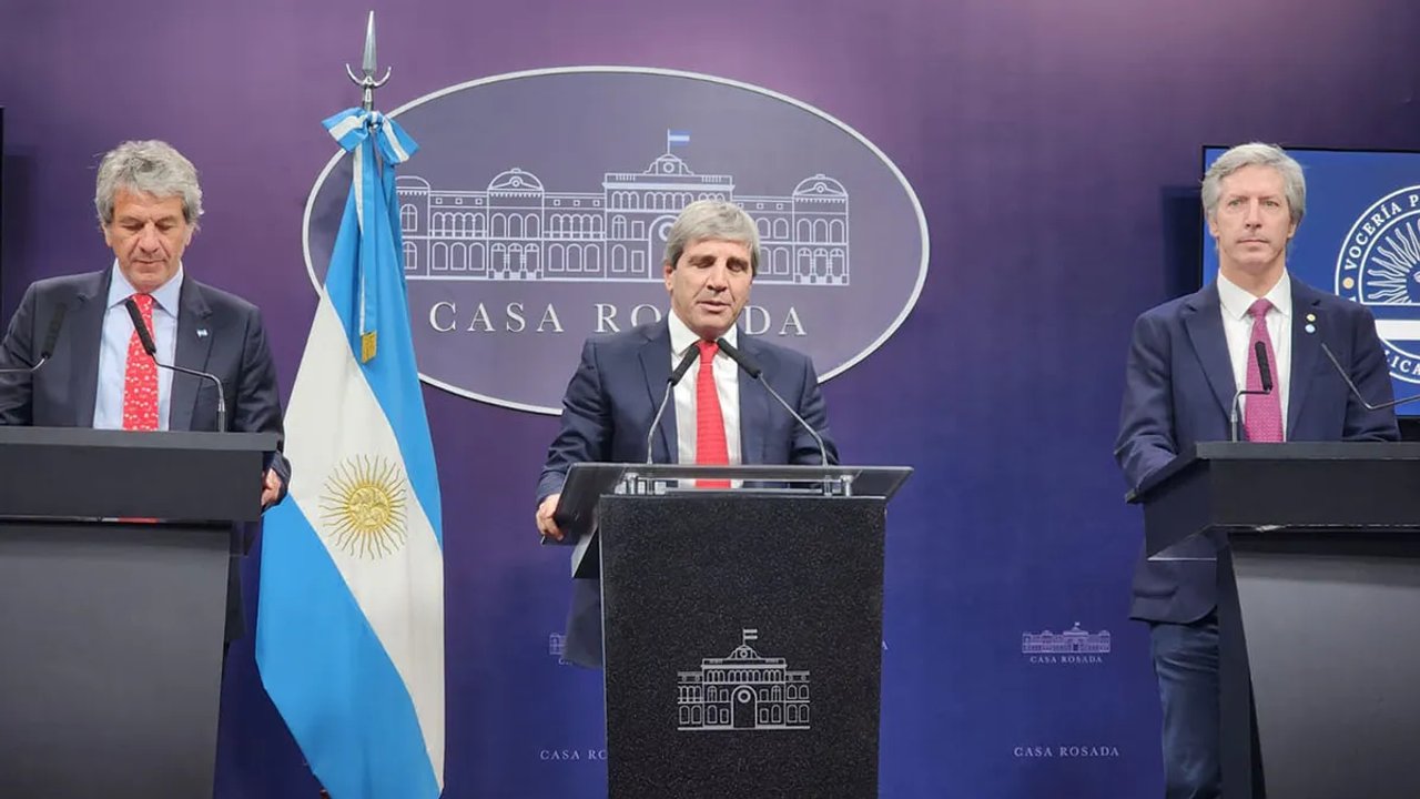 Una por una, las medidas del Gobierno para incentivar el uso de los "dólares del colchón"