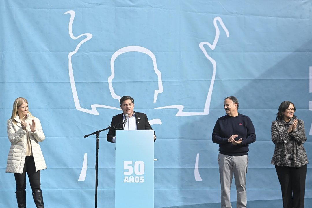 Kicillof manda un mensaje a CFK: primer acto de campaña con gabinete e intendentes propios para mostrar músculo