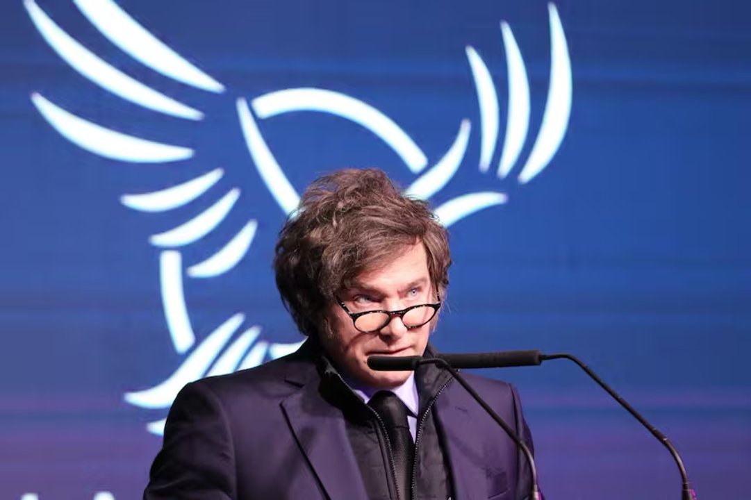 Milei arremetió contra Kicillof, habló de “batacazo” y llamó “parásitos mentales” a opositores