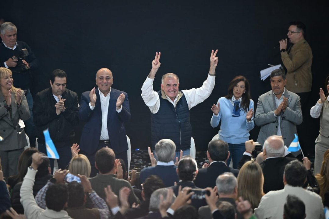Unidad total: el peronismo tucumano se alinea detrás de Jaldo con una candidatura testimonial
