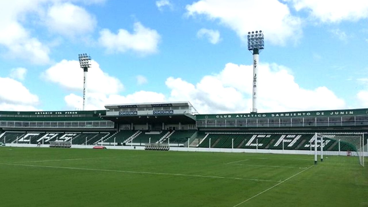 Por los incidentes ante River, Aprevide sancionó a Sarmiento de Junín con dos partidos a puertas cerradas