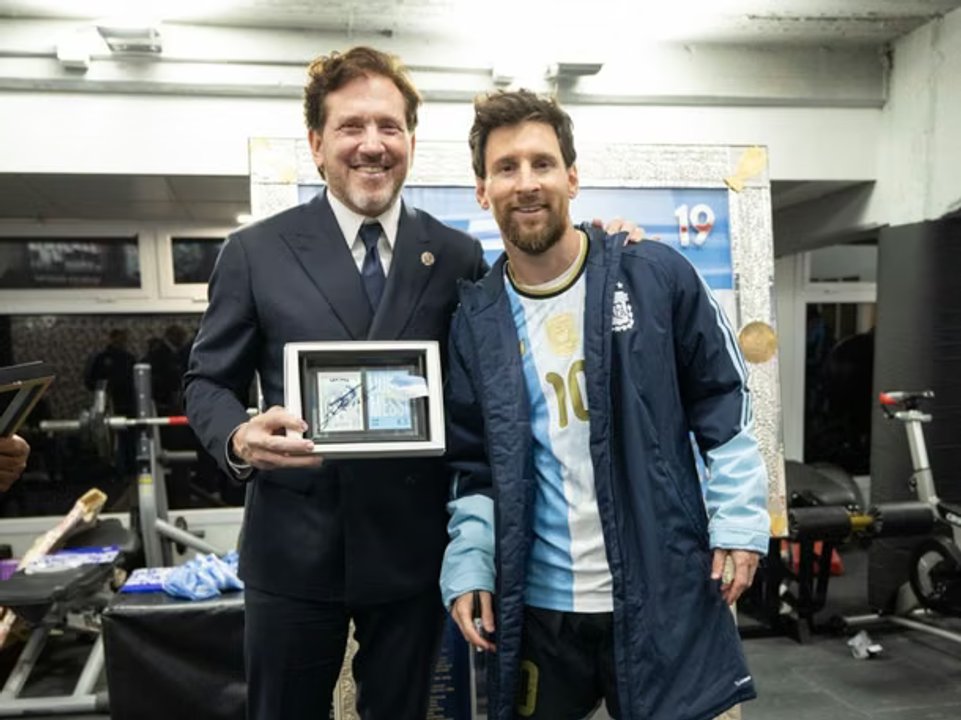 Alejandro Domínguez invitó a Messi a jugar la Libertadores: “Es lo único que te falta”