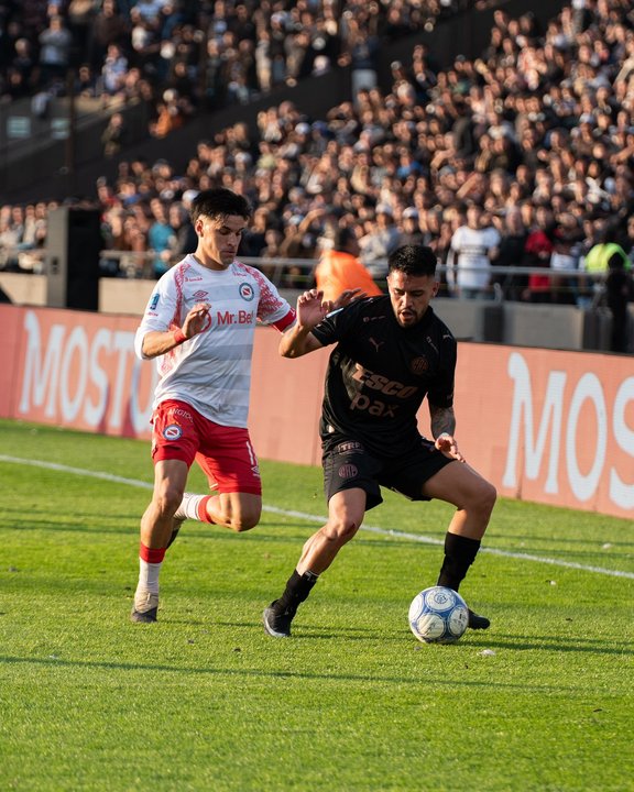 Platense y Argentinos Juniors no se sacaron ventaja en un clásico vibrante