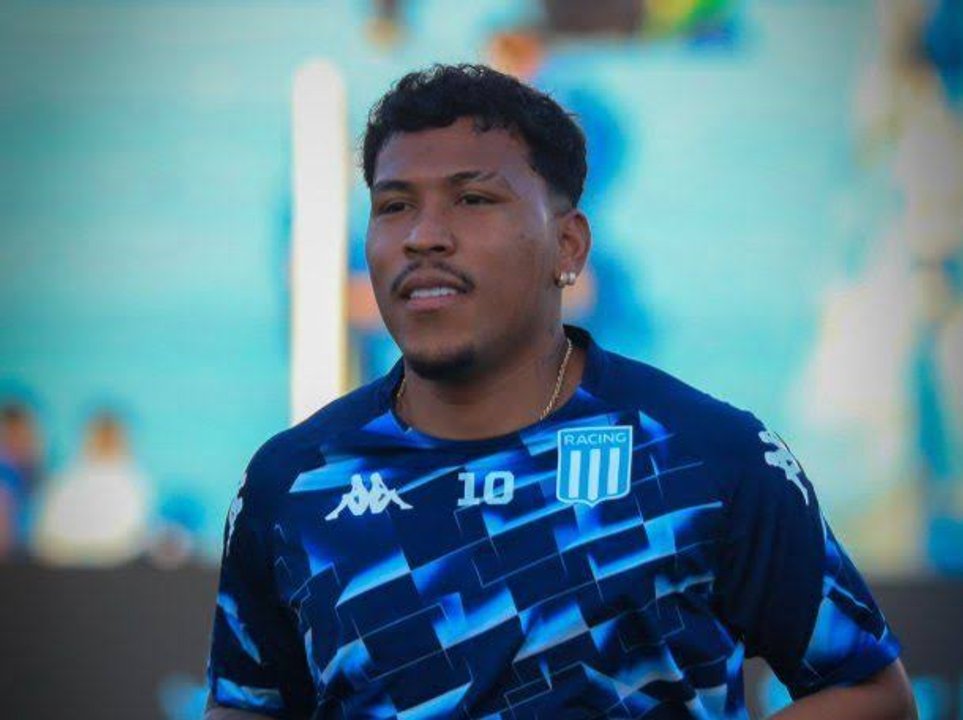 Otra mala noticia para Racing: Roger Martínez le ganó un juicio por una vieja deuda