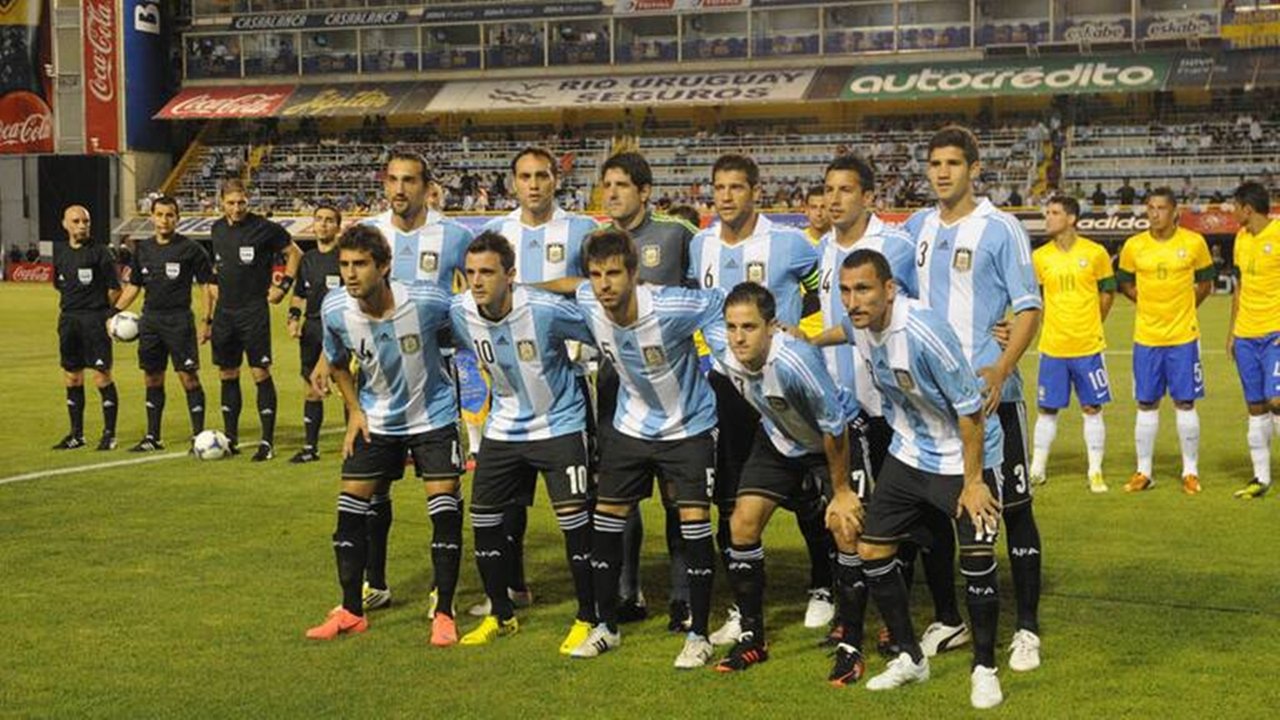 Salió de Racing, pasó por la Selección y sorprende con sus goles a sus 42 años